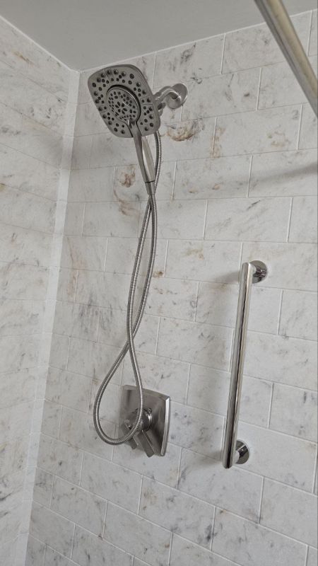 Shower Installation Features That Improve Water Efficiency